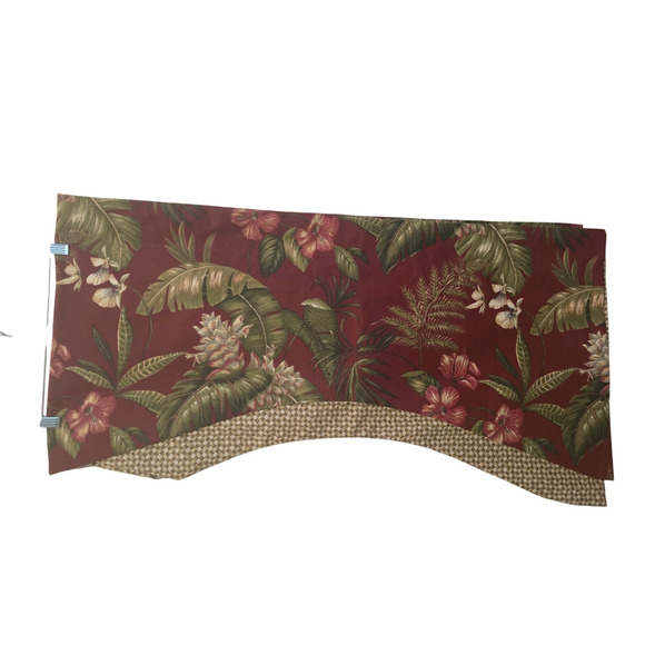 Thomasville X 2 Tropical Window Valance's Width Across 72" Length 19.125" - Picture 2 of 9